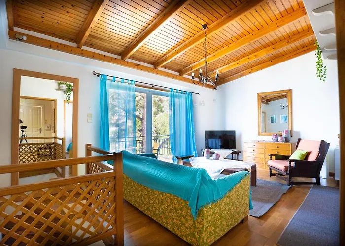 Chrysi's House φιλόξενο, άνετο και με υπέροχη θέα. * Myrties