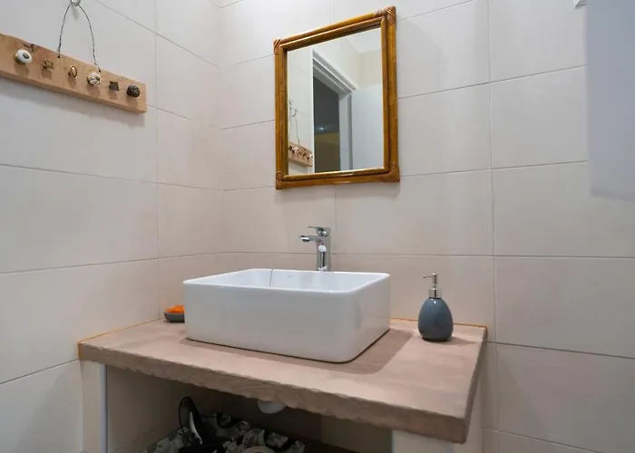 Chrysi's House φιλόξενο, άνετο και με υπέροχη θέα. Myrties