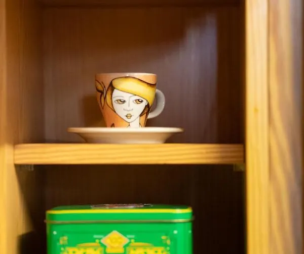 Chrysi's House φιλόξενο, άνετο και με υπέροχη θέα. 別荘 Myrties